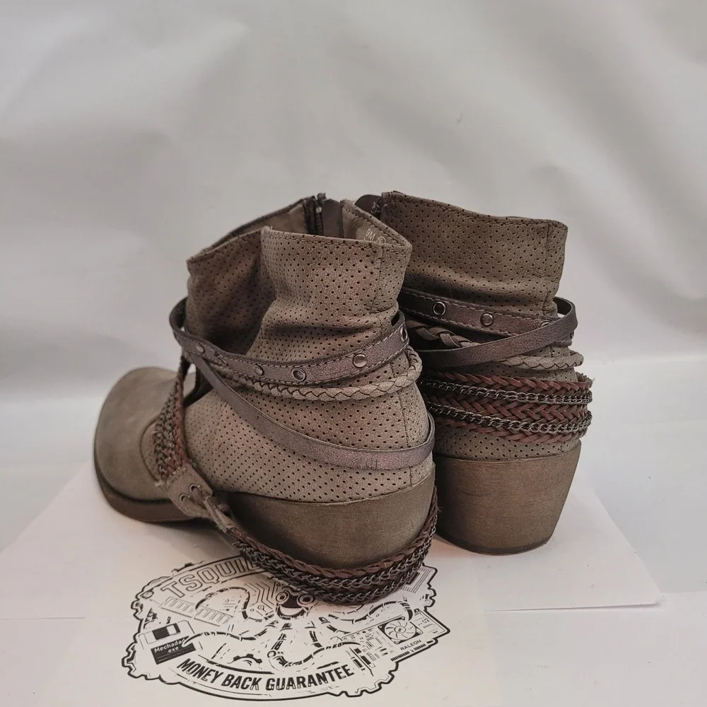Maurices Cassie Ankle Boots Womens 9M Taupe Perforated Boho Chain Straps 79232